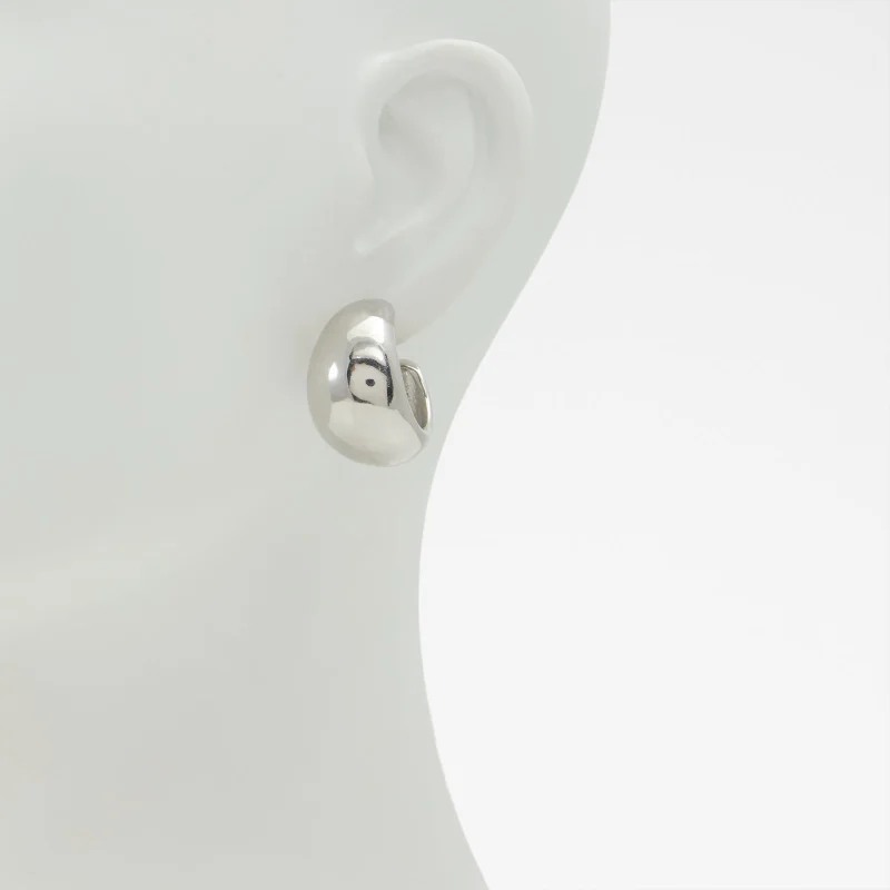 الدو Aludra  hoop earrings.